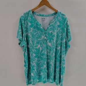 Blair Pullover Blouse Size 3X  green White Floral Print Stretch Front Button